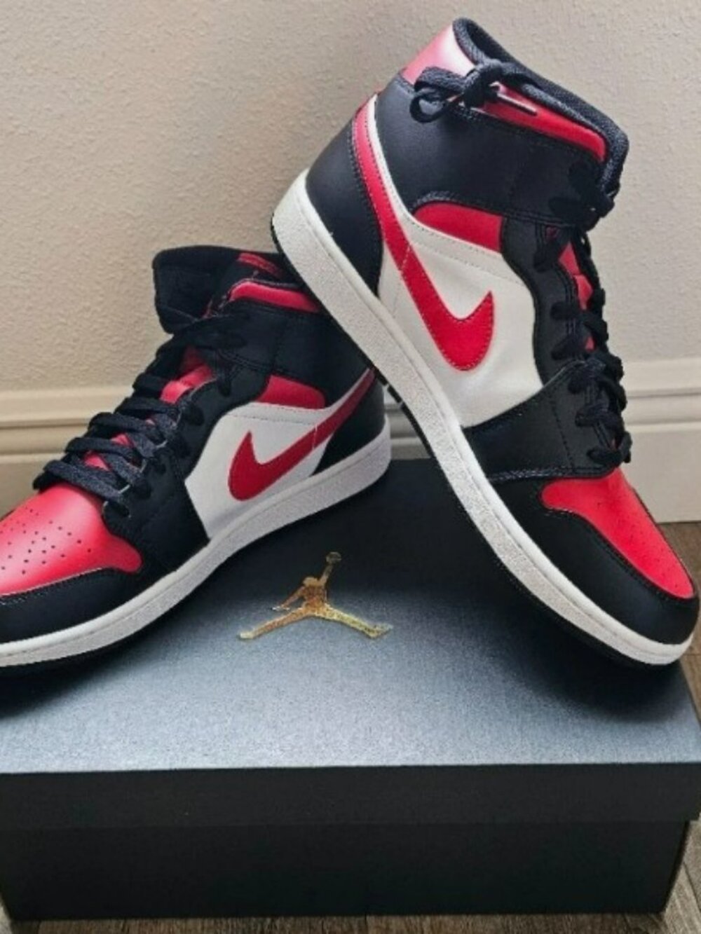 Nike Air Jordan 1 Mid Bred Toe White Black Fire Red 554724-079 Mens Size 12 New